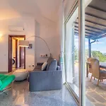 On The Emerald Coast, Sardinia Tatil Evi Cugnana